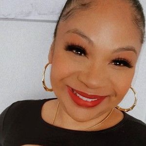 Meet your Posher, Dayna